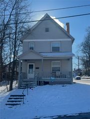 331 A St, Sharon, PA 16146