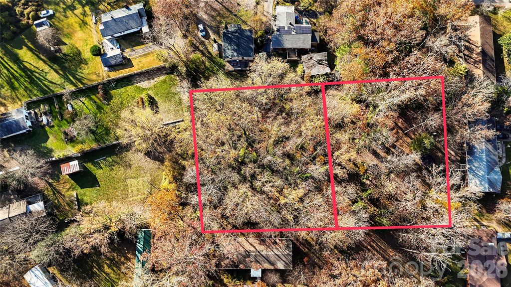 99999 Caribou Road, Asheville, NC 28803