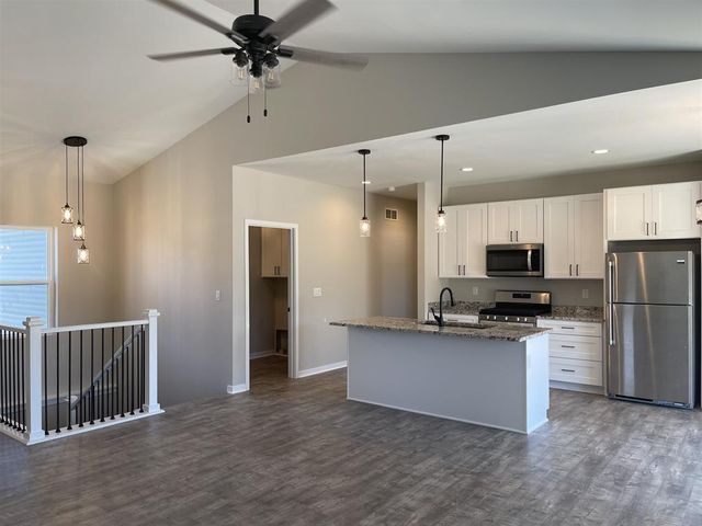 412 Ridge Court, Orfordville, WI 53576