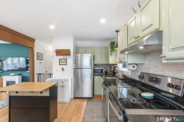 19 Lathrop Avenue, Stonington, CT 06379