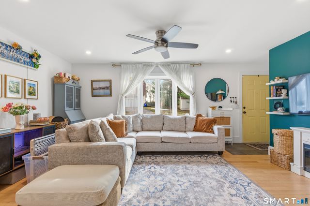 19 Lathrop Avenue, Stonington, CT 06379