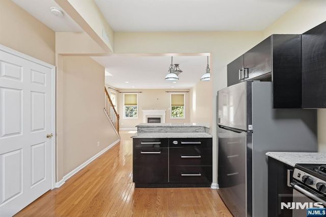 448 Hartford Drive 4049, Nutley, NJ 07110