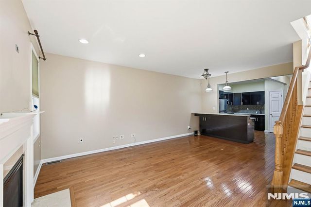 448 Hartford Drive 4049, Nutley, NJ 07110