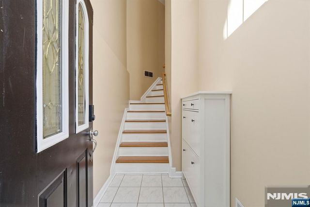 448 Hartford Drive 4049, Nutley, NJ 07110