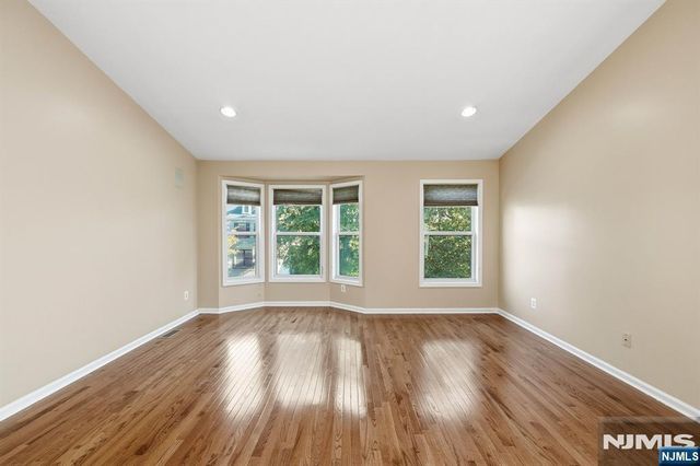 448 Hartford Drive 4049, Nutley, NJ 07110