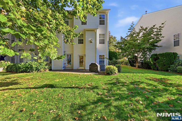 448 Hartford Drive 4049, Nutley, NJ 07110