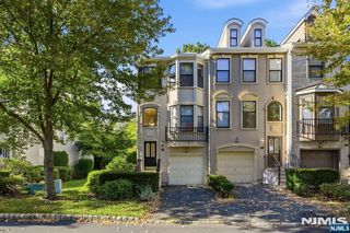 448 Hartford Drive 4049, Nutley, NJ 07110
