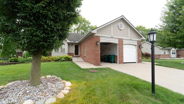9084 Colony Park Drive, Ypsilanti, MI 48197