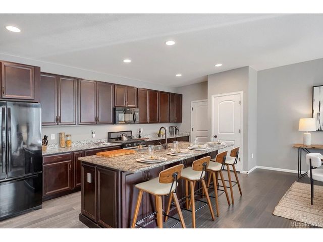 6977 Isabell Ln A, Arvada, CO 80007