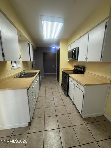 1020 Gary Lane, Fallon, NV 89406