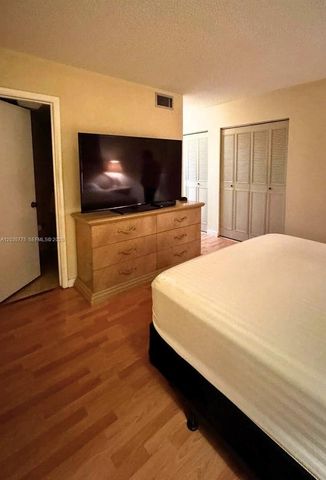 1024 SE 3rd Avenue 304, Dania Beach, FL 33004