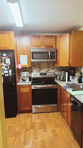 1024 SE 3rd Avenue 304, Dania Beach, FL 33004