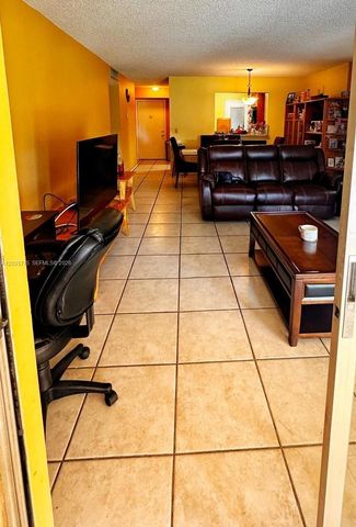 1024 SE 3rd Avenue 304, Dania Beach, FL 33004