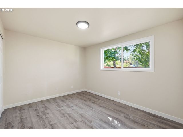 1390 BUCK St, Eugene, OR 97402