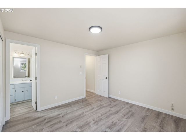 1390 BUCK St, Eugene, OR 97402