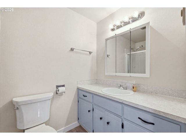 1390 BUCK St, Eugene, OR 97402