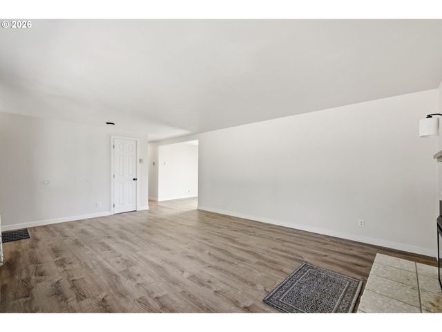 1390 BUCK St, Eugene, OR 97402