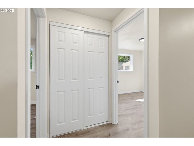 1390 BUCK St, Eugene, OR 97402