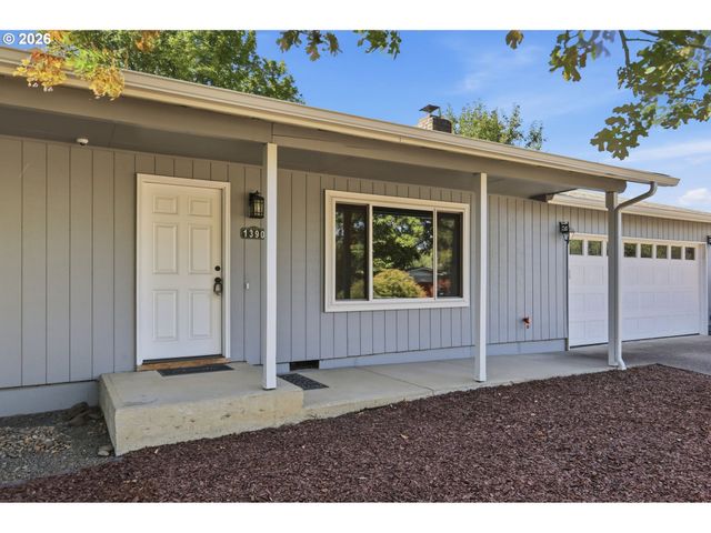 1390 BUCK St, Eugene, OR 97402