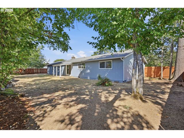 1390 BUCK St, Eugene, OR 97402