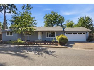 1390 BUCK St, Eugene, OR 97402