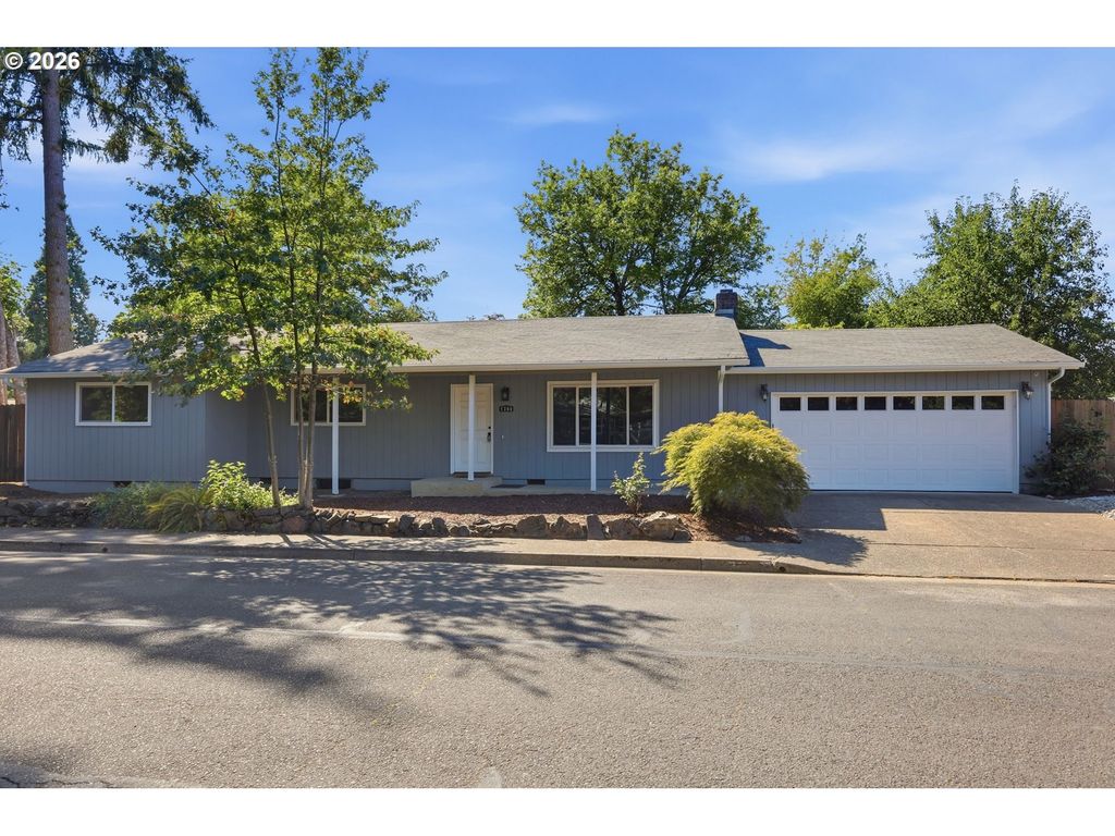 1390 BUCK St, Eugene, OR 97402