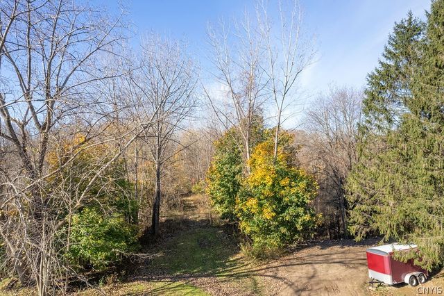 60 Ridgeway Sites Avenue, Minetto, NY 13115