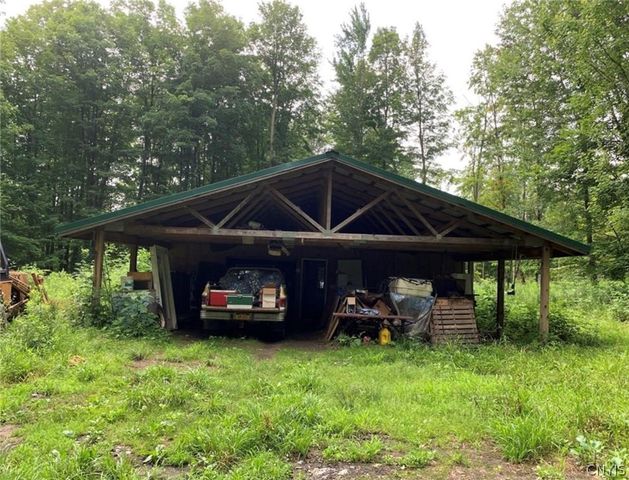 60 Ridgeway Sites Avenue, Minetto, NY 13115