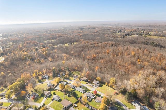 60 Ridgeway Sites Avenue, Minetto, NY 13115