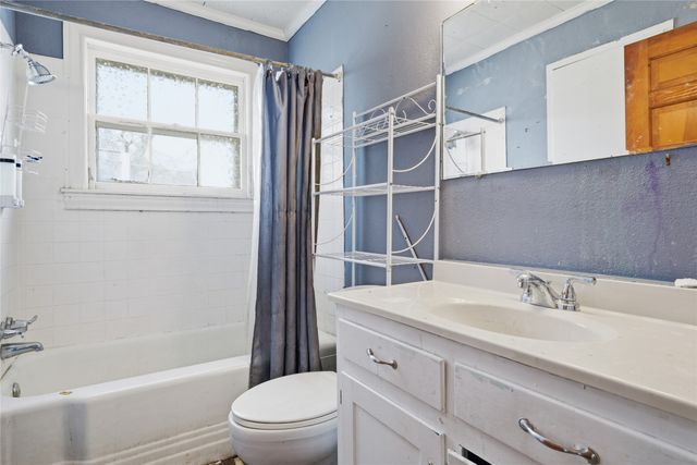 1109 E Mclennan Avenue, Mart, TX 76664