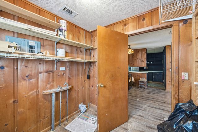 1109 E Mclennan Avenue, Mart, TX 76664