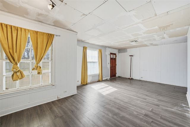 1109 E Mclennan Avenue, Mart, TX 76664