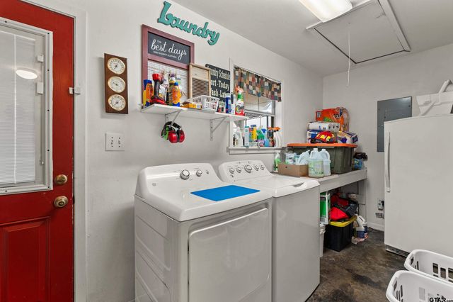 8550 New Hope Rd., Gilmer, TX 75645