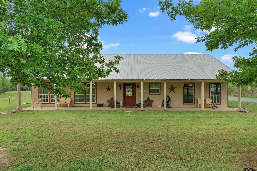 8550 New Hope Rd., Gilmer, TX 75645