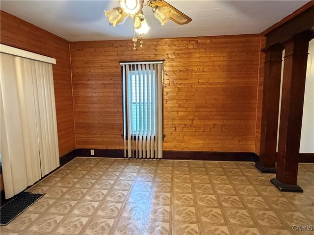 1305 Oak Street, Utica, NY 13052