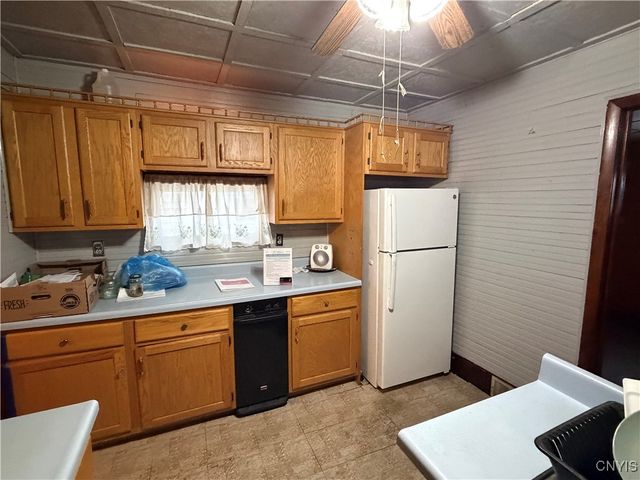 1305 Oak Street, Utica, NY 13052