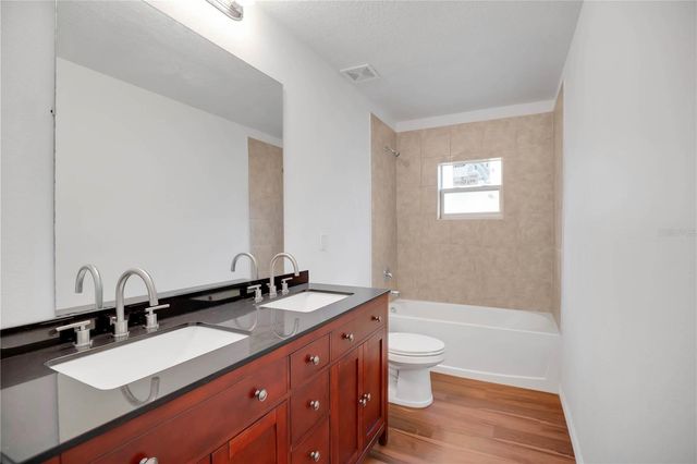 776 E BROADWAY STREET, Oviedo, FL 32765