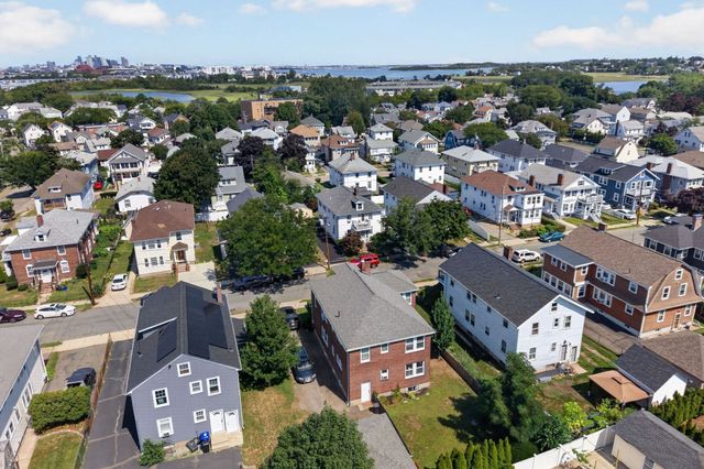 99 Russel 1, Quincy, MA 02171