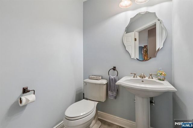 128 Rutherford Road, Mahwah, NJ 07430