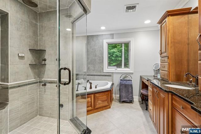 128 Rutherford Road, Mahwah, NJ 07430