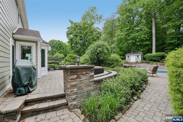 128 Rutherford Road, Mahwah, NJ 07430