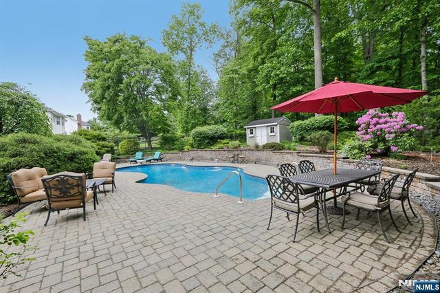 128 Rutherford Road, Mahwah, NJ 07430