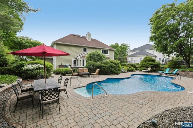 128 Rutherford Road, Mahwah, NJ 07430