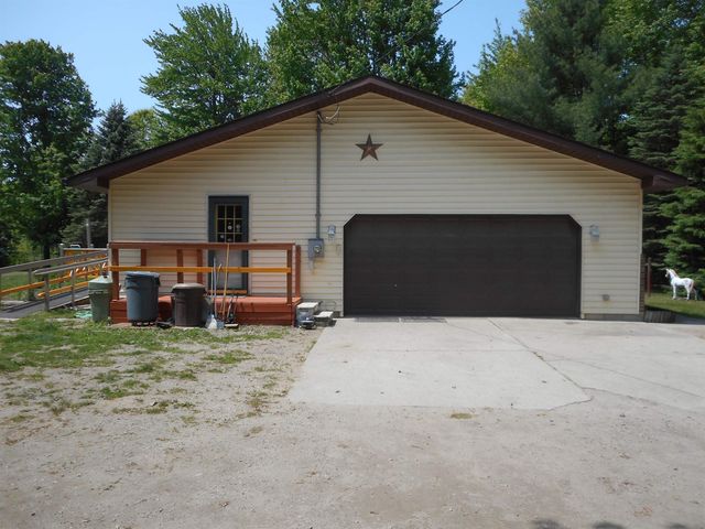 2575 W Huron Road, Standish, MI 48658