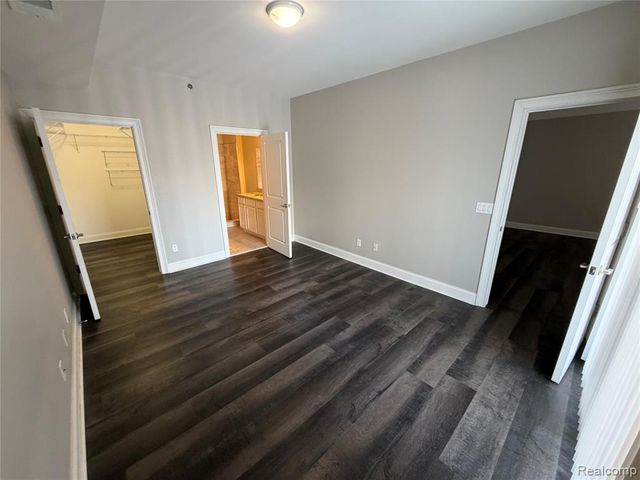 39168 Hayes Road, Clinton Township, MI 48038