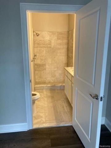 39168 Hayes Road, Clinton Township, MI 48038