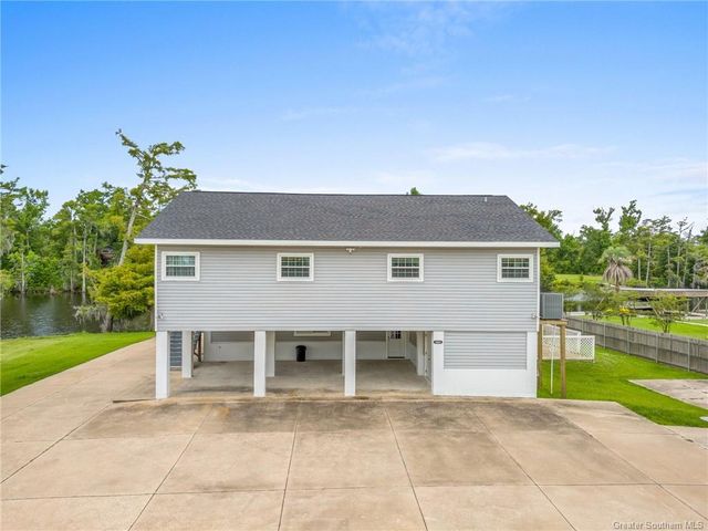 1567 S Perkins Ferry Road, Lake Charles, LA 70611