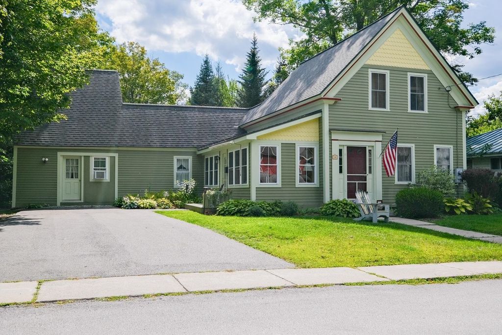 18 High Street, Ludlow, VT 05149