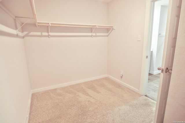 121 NETHERLAND ST, San Marcos, TX 78666