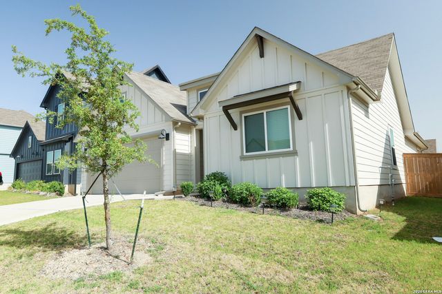 121 NETHERLAND ST, San Marcos, TX 78666
